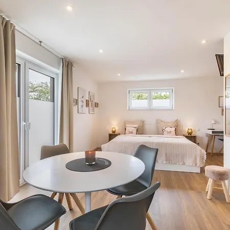 Apartment 2 Parkside *